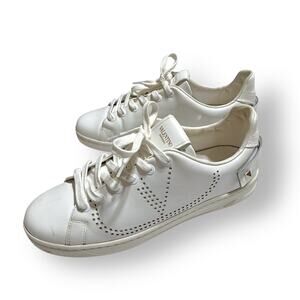 VALENTINO GARAVANI Backnet V-Logo Perforated Leather Sneakers White Sz 9